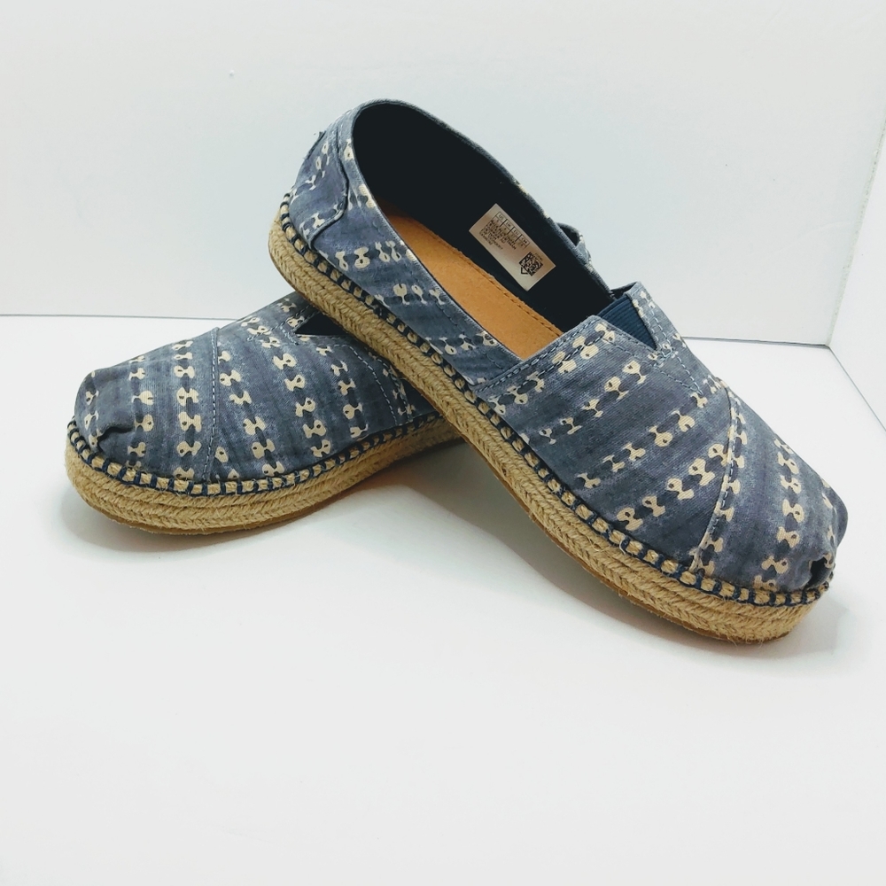 🎈Save up to 40%🎈TOMS Batik Espadrilles